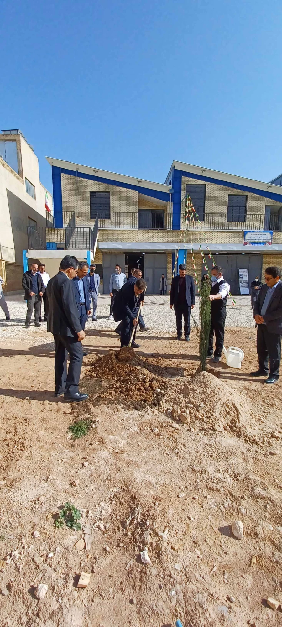 افتتاح سوله و آزمایشگاه دانشکده فنی شهیدرجایی باحضور جنایب آقای دکتر خسروانیان ریاست دانشگاه فنی و حرفه ای کشور