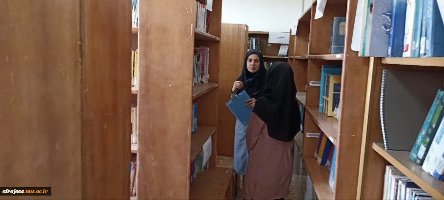 بازدید هیئت نظارت دانشگاه شیراز 
 12